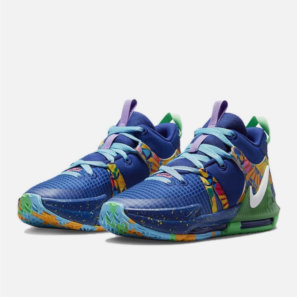 Nike LeBron Witness 7 Mid Kaleidoscope | Size 6